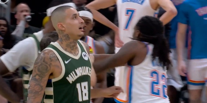 开云入口-冲突！波蒂斯肘击升级一级恶犯 华莱士报复性推搡没推动吃T！