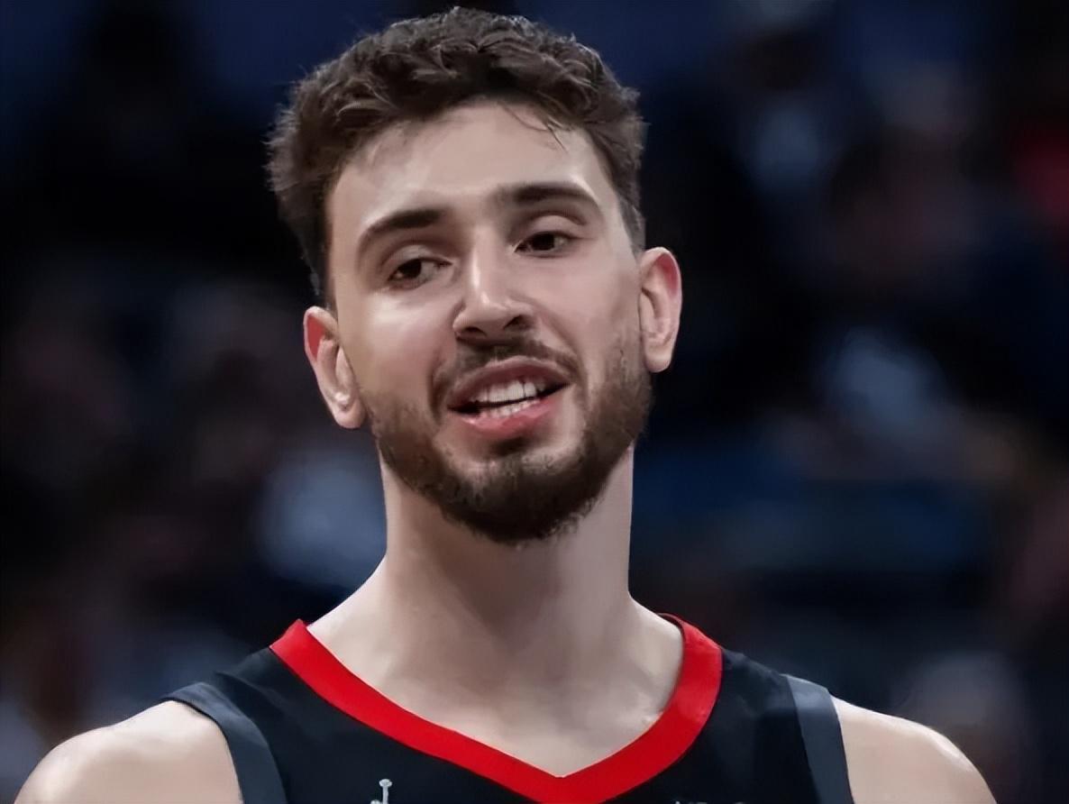 kaiyun网站-火箭3小将让人绝望！申京谢泼德狂铁还防不住，阿门莽夫无脑冲！