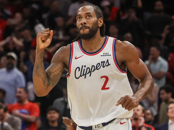 开云入口-曝多队愿交易莱昂纳德!美媒列三大潜在下家:勇士可3换1抢他|考瓦伊·莱昂纳德|快船|小卡|热火|韩天宇_新浪体育_新浪新闻
